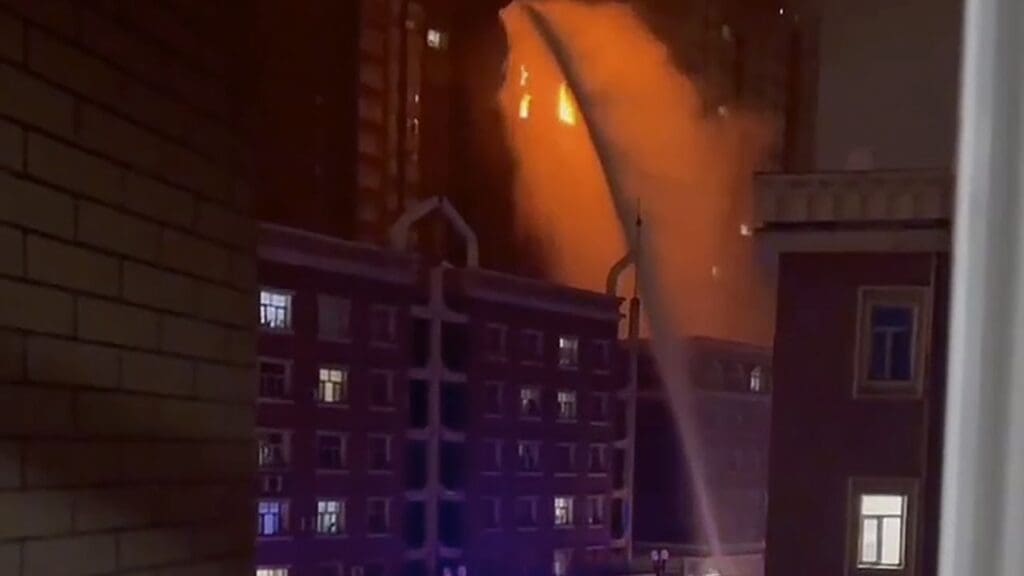 221126174048 02 urumqi fire protests