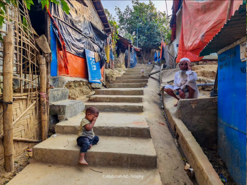 150 من الروهينجا يصلون أندونيسيا بعد أسابيع من التيه في البحر 4 image 2