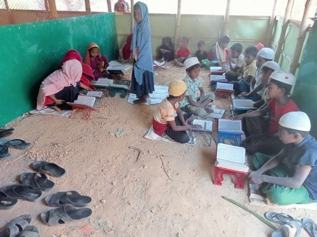 "وصل" تتفقد مخيمات اللاجئين الروهينجا في بنغلاديش خلال شهر رمضان 28 photo 2024 03 13 08 30 49