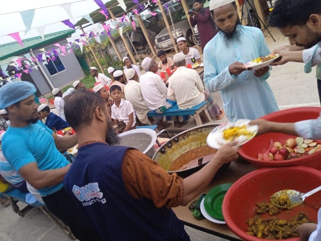 "وصل" تتفقد مخيمات اللاجئين الروهينجا في بنغلاديش خلال شهر رمضان 42 photo 2024 03 15 15 57 35