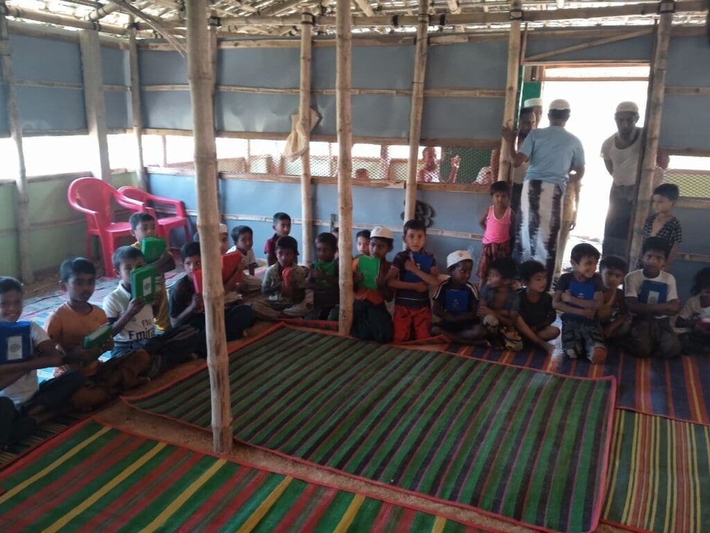 "وصل" تتفقد مخيمات اللاجئين الروهينجا في بنغلاديش خلال شهر رمضان 29 photo 2024 03 16 10 06 29