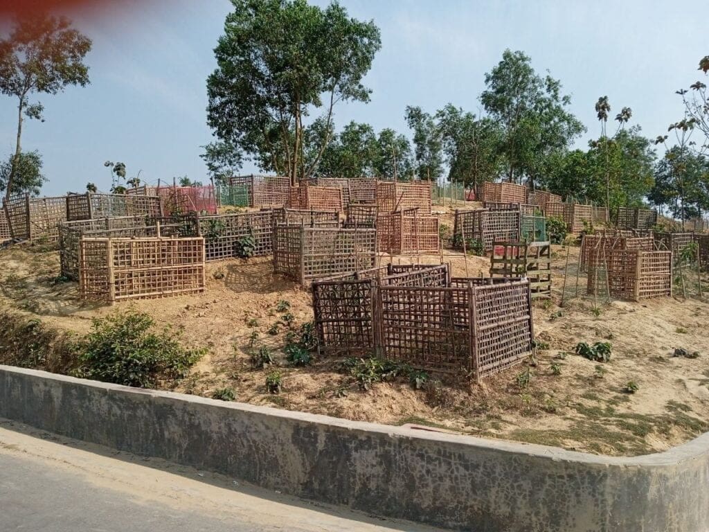 "وصل" تتفقد مخيمات اللاجئين الروهينجا في بنغلاديش خلال شهر رمضان 11 photo 2024 03 16 16 32 46