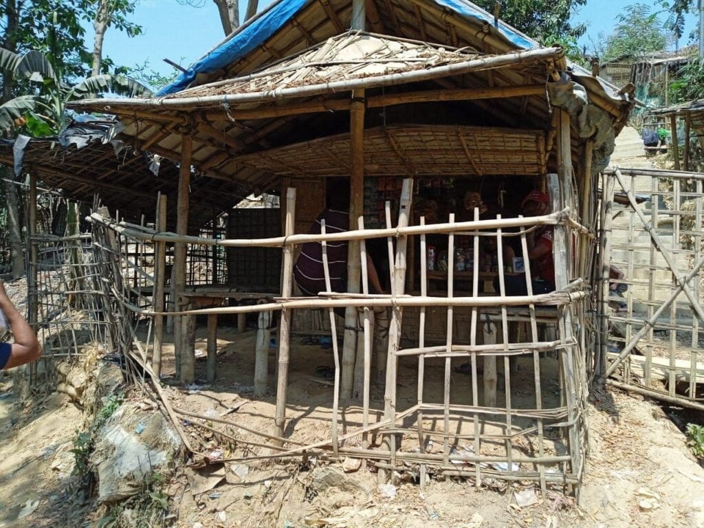 "وصل" تتفقد مخيمات اللاجئين الروهينجا في بنغلاديش خلال شهر رمضان 16 photo 2024 03 16 16 34 22