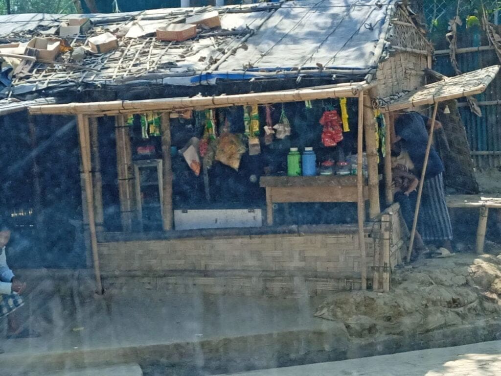 "وصل" تتفقد مخيمات اللاجئين الروهينجا في بنغلاديش خلال شهر رمضان 3 photo 2024 03 17 07 19 00 4