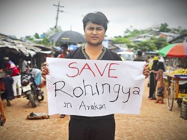 نداء استغاثة: كفاح الروهينجا المحزن من أجل البقاء على قيد الحياة في الحرب في أراكان 1 1000114380