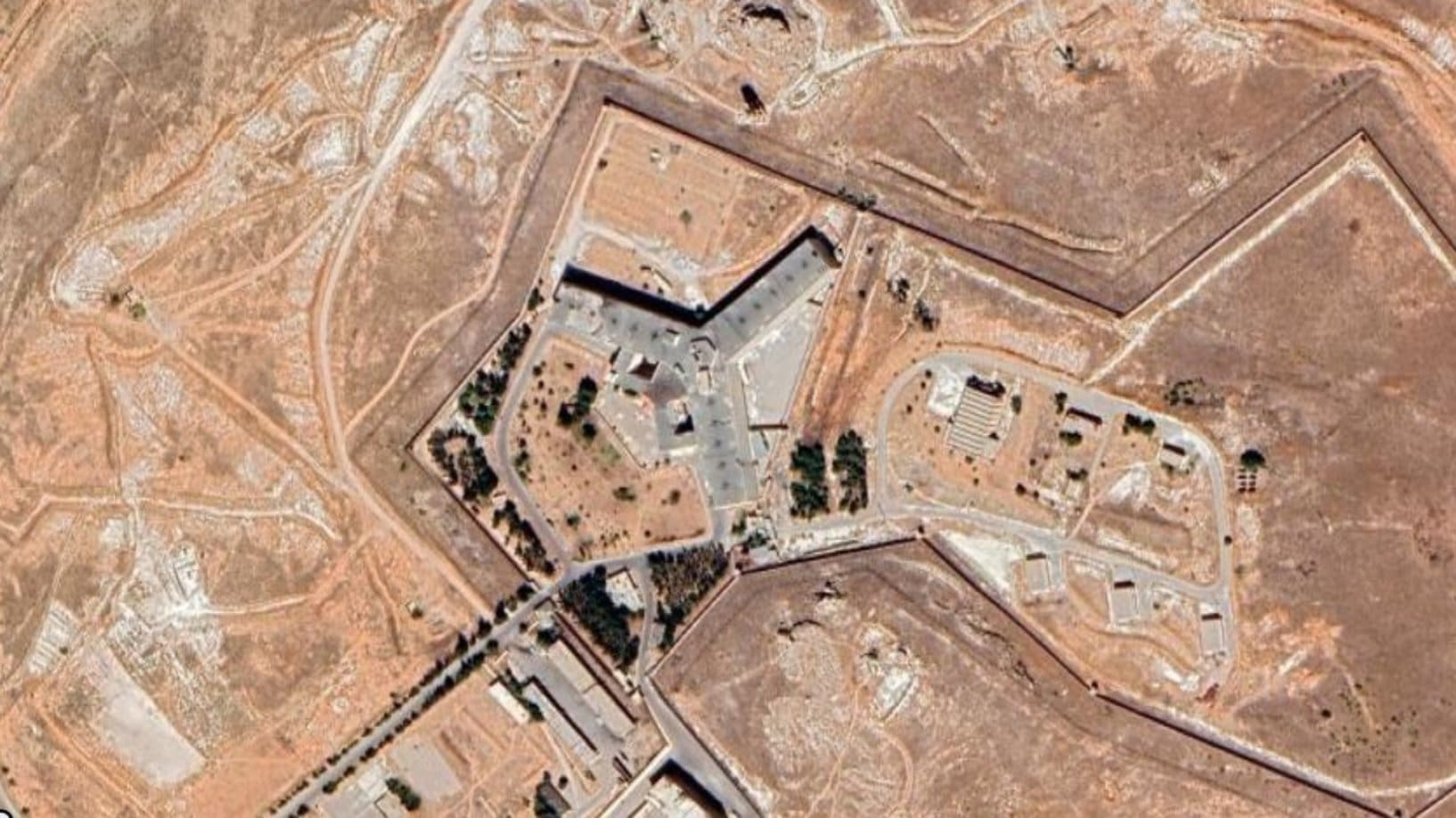 أبرز اللقطات من تحرير السجون السورية 1 Untitled