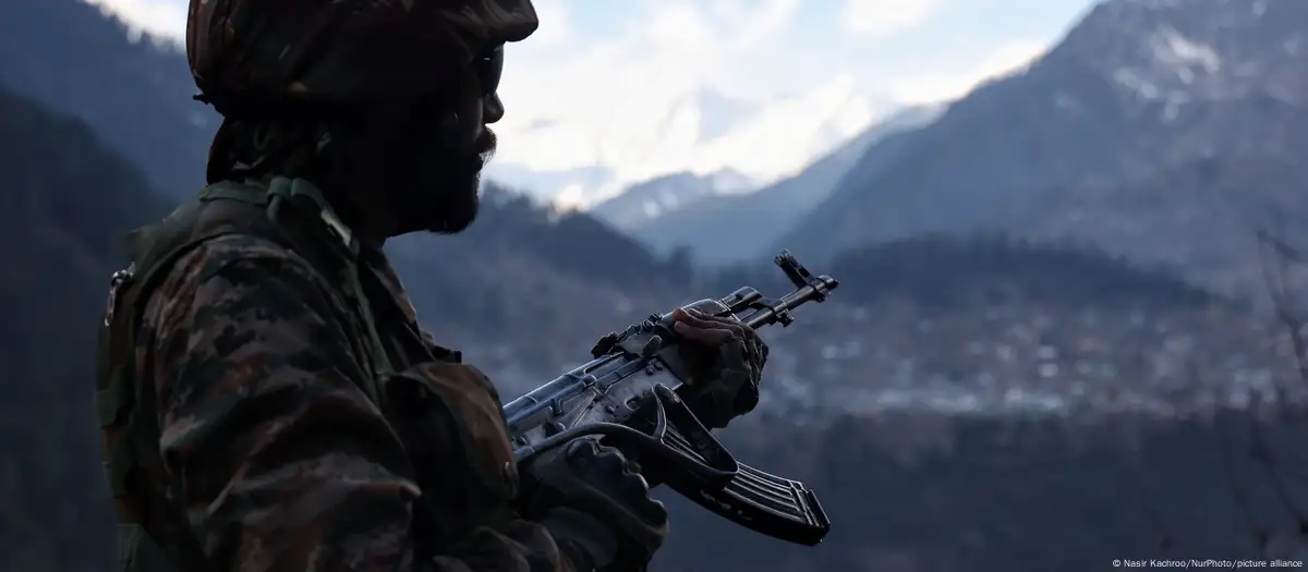 جيشا الهند وباكستان يتبادلان إطلاق النار بعد محاولة توغل