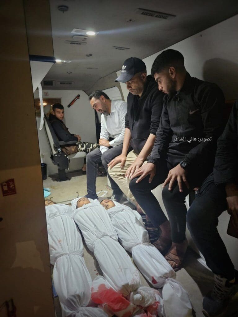 IMG 20250425 232823 581