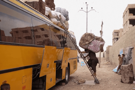 ممتلكات المهاجرين الأفغان في مهبّ الخطر إثر إعادتهم القسرية