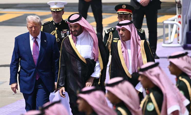 ترامب: السعودية ستنضم إلى الاتفاقيات "الإبراهيمية" في الوقت المناسب بالنسبة لها 50 32ipj 2