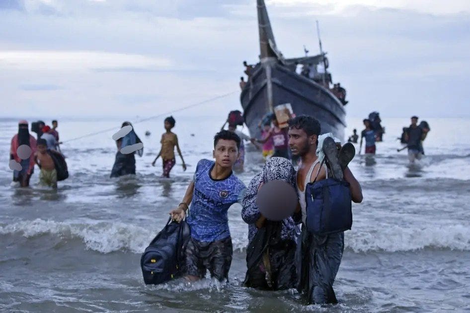 غرق جماعي للاجئي الروهينجا: مأساة تغذيها وحشية جيش أراكان ولا مبالاة المجتمع الدولي 54 غرق جماعي للاجئي الروهينجا: مأساة تغذيها وحشية جيش أراكان ولا مبالاة المجتمع الدولي
