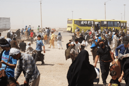 يواجه العائدون الأفغان مشقّة ومعاناة في ظلّ الترحيل القسري من إيران وباكستان