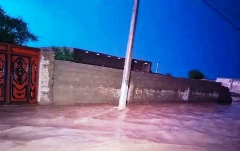 الفيضانات والأمطار الغزيرة تودي بحياة ما لا يقل عن 10 أشخاص في شمال ووسط السودان 39 الفيضانات والأمطار الغزيرة تودي بحياة ما لا يقل عن 10 أشخاص في شمال ووسط السودان