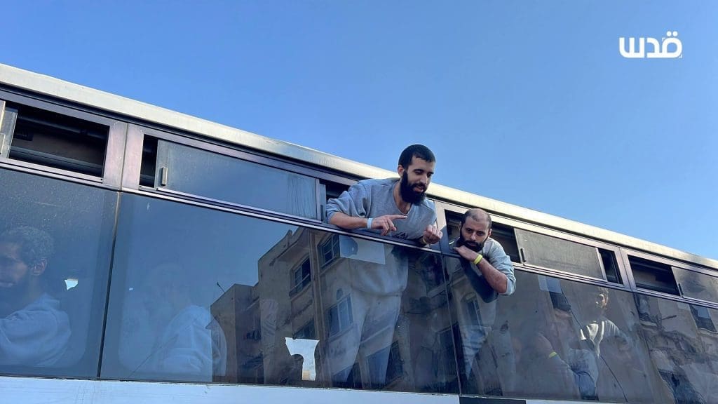 حصاد الأسبوع: أبرز الصور من العالم الإسلامي 19 photo 2025 10 19 00 18 02