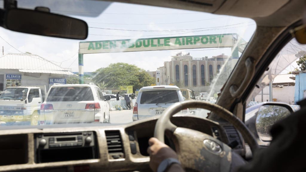 القوات المسلحة السويدية: قوات سويدية في الصومال للإسناد الأمني ودعم الجيش الصومالي 1 Thunderbird 1