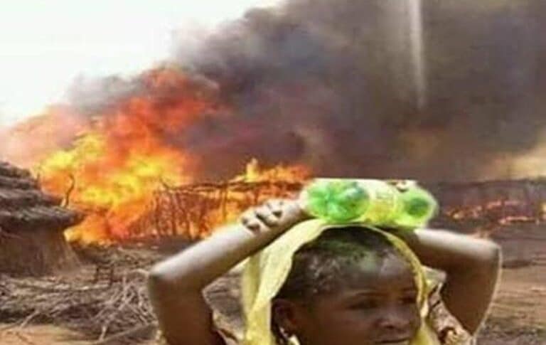 أسفرت غارة بطائرة مسيّرة من الجيش السوداني عن استشهاد 17 شخصا -كما نحسبهم- في عاصمة ولاية غرب دارفور 14 أسفرت غارة بطائرة مسيّرة من الجيش السوداني عن استشهاد 17 شخصا -كما نحسبهم- في عاصمة ولاية غرب دارفور