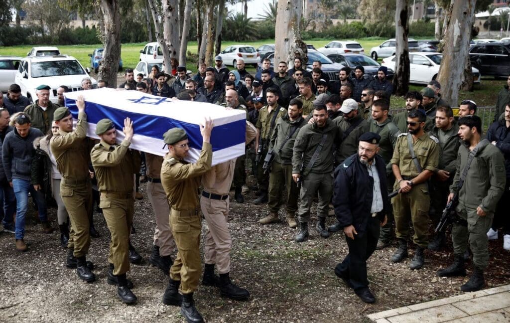 لبنان: أسر عنصر من حزب الله ومقتل 4 جنود إسرائيليين في لبنان