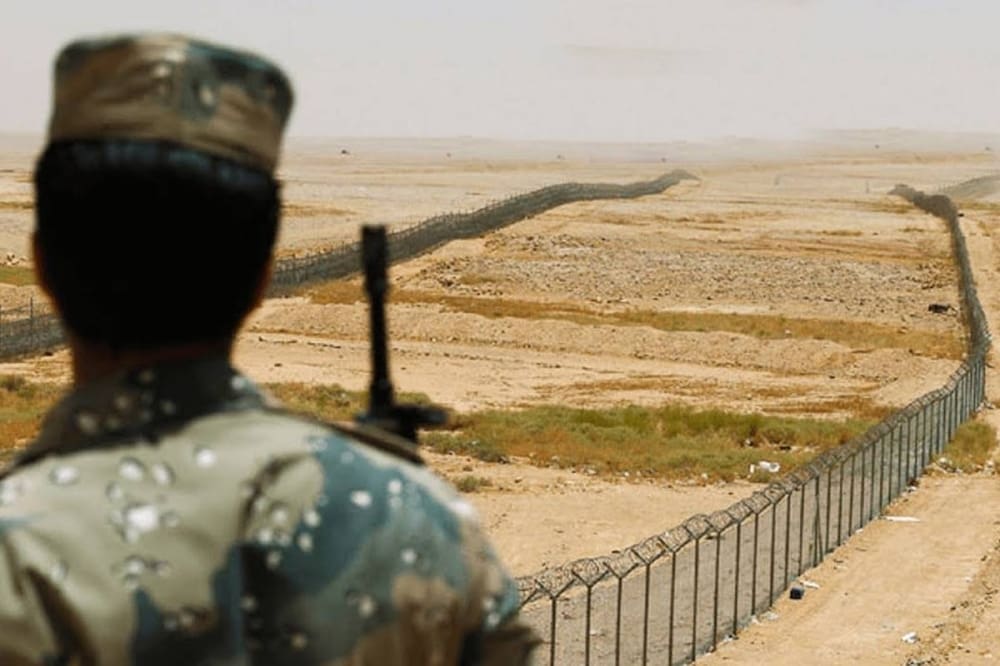 مقتل ضابطين من أمن الحدود الكويتي وضابط أمريكي في الكويت 52 مقتل ضابطين من أمن الحدود الكويتي وضابط أمريكي في الكويت