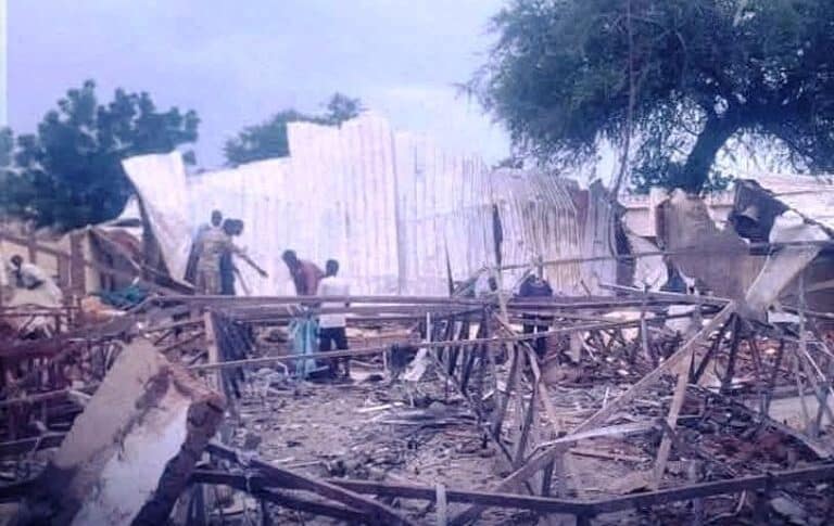 استشهاد ما لا يقل عن 14 مدنيا -كما نحسبهم- في قصف مدفعي على مدينة الدلنج السودانية 2 استشهاد ما لا يقل عن 14 مدنيا -كما نحسبهم- في قصف مدفعي على مدينة الدلنج السودانية