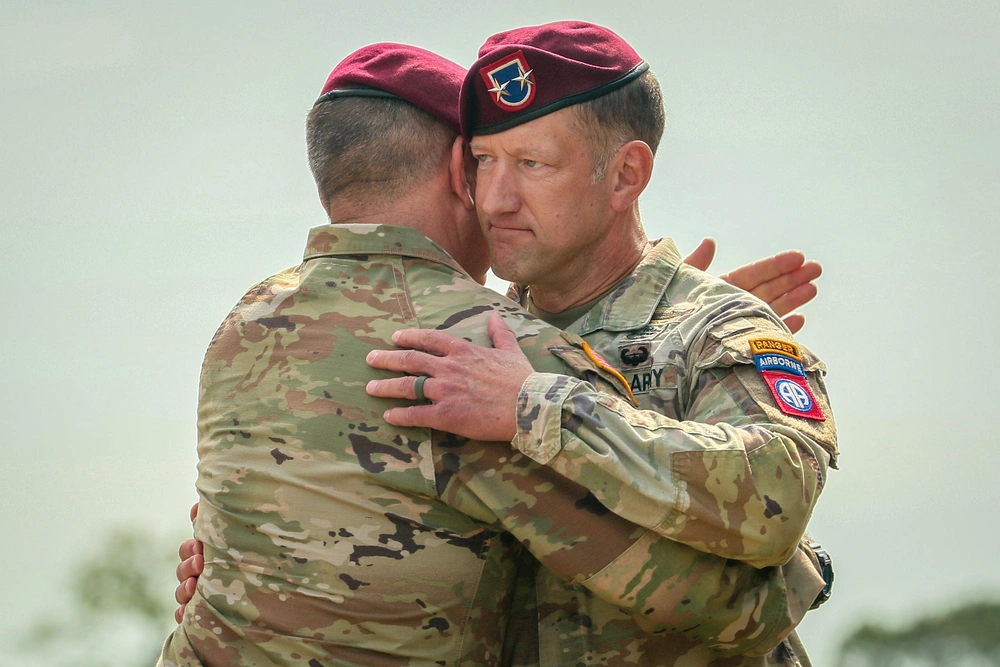 قائد الفرقة 82 المحمولة جواً يُؤمر بالتوجه إلى "الشرق الأوسط" لعملية برية محتملة في إيران 20 قائد الفرقة 82 المحمولة جواً يُؤمر بالتوجه إلى “الشرق الأوسط” لعملية برية محتملة في إيران