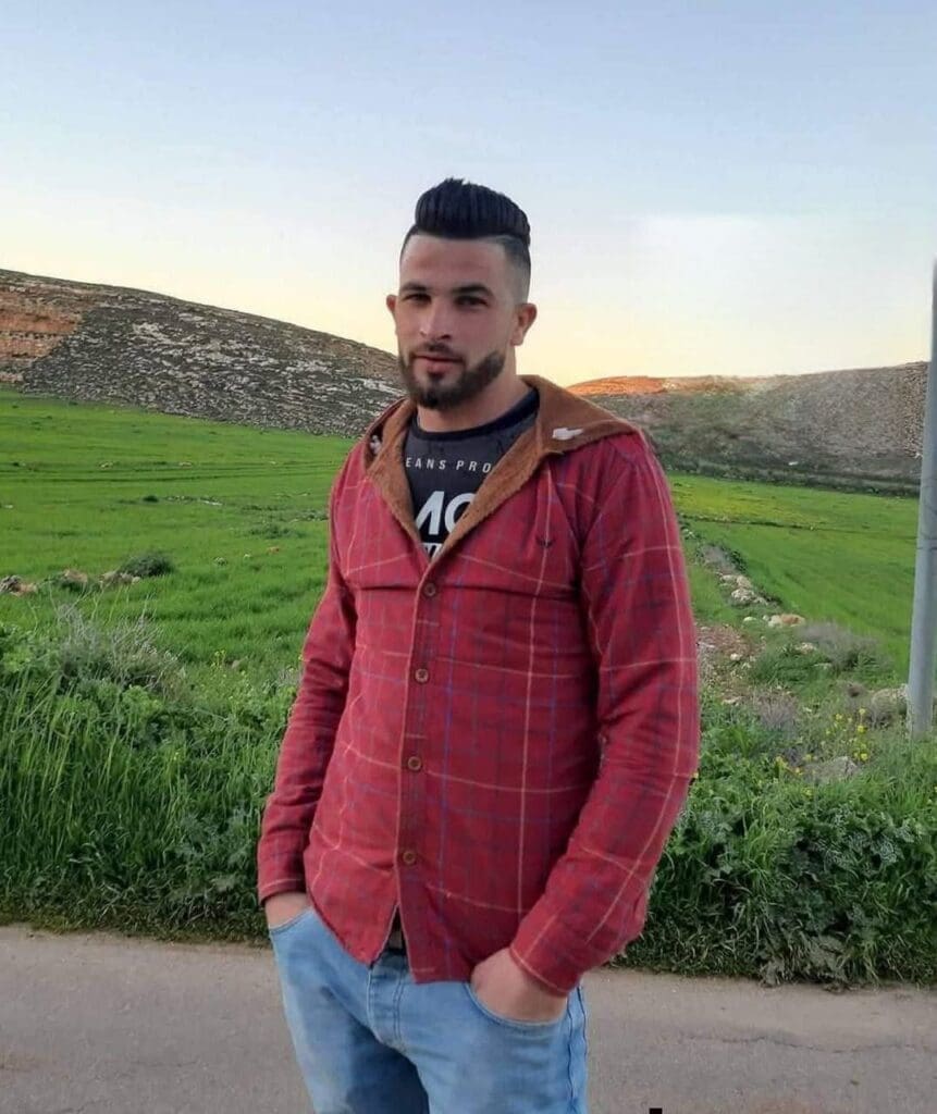 ثائر فاروق حمايل 24 عامًا