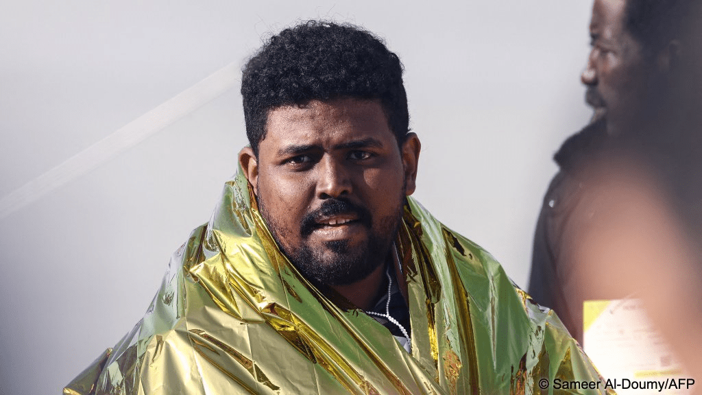 لقي أربعة مهاجرين على الأقل حتفهم أثناء محاولتهم عبور القناة الإنجليزية 6 image 72