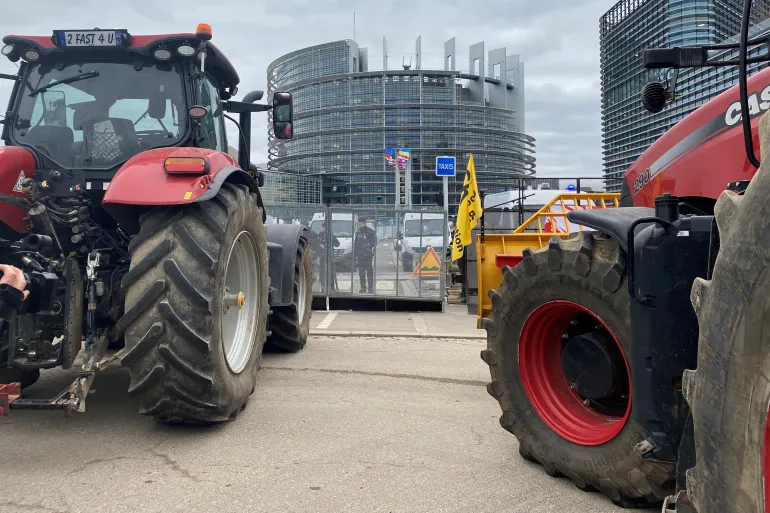 2024 02 06T122202Z 453854673 RC2YW5AL4WA8 RTRMADP 3 EUROPE FARMERS 1707234007