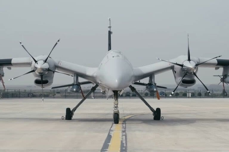 the bayraktar akinci combat drone 768x512 1