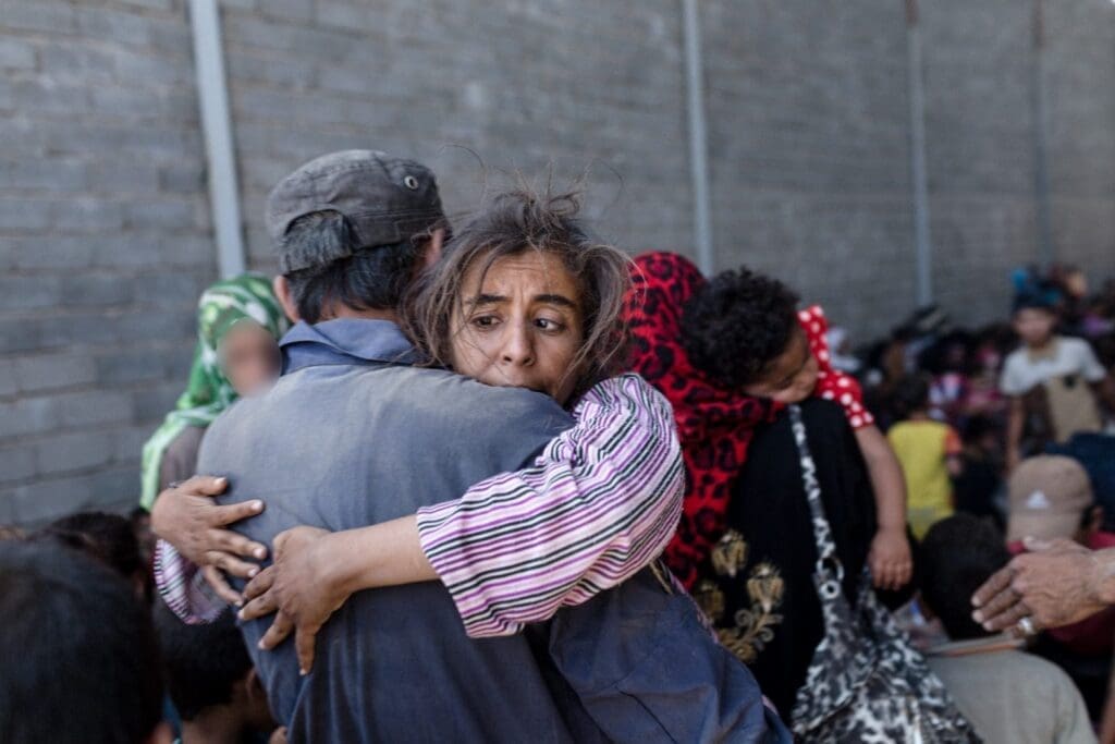 دير شبيغل: ليسوا أبطالًا، بل وحوشًا: تقرير يكشف كيف قامت القوات العراقية وميليشياتها بتعذيب المدنيين واغتصابهم وقتلهم 9 photo 5271913614308743673 w