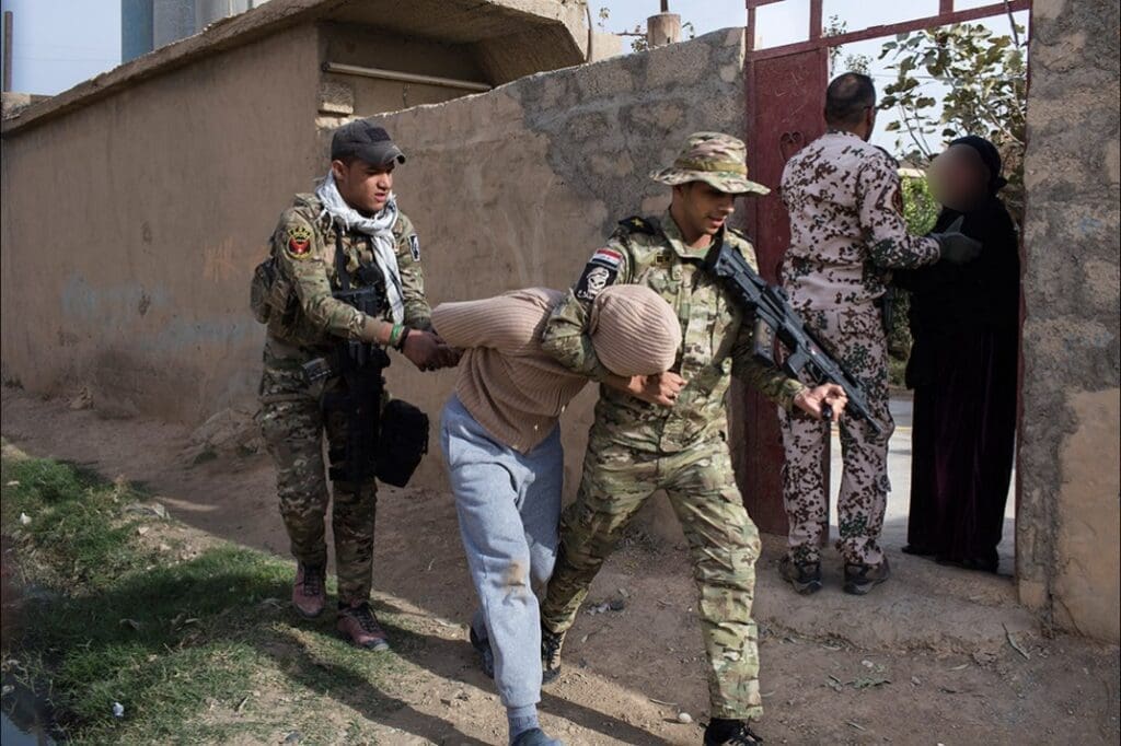 دير شبيغل: ليسوا أبطالًا، بل وحوشًا: تقرير يكشف كيف قامت القوات العراقية وميليشياتها بتعذيب المدنيين واغتصابهم وقتلهم 25 photo 5271913614308743684 y